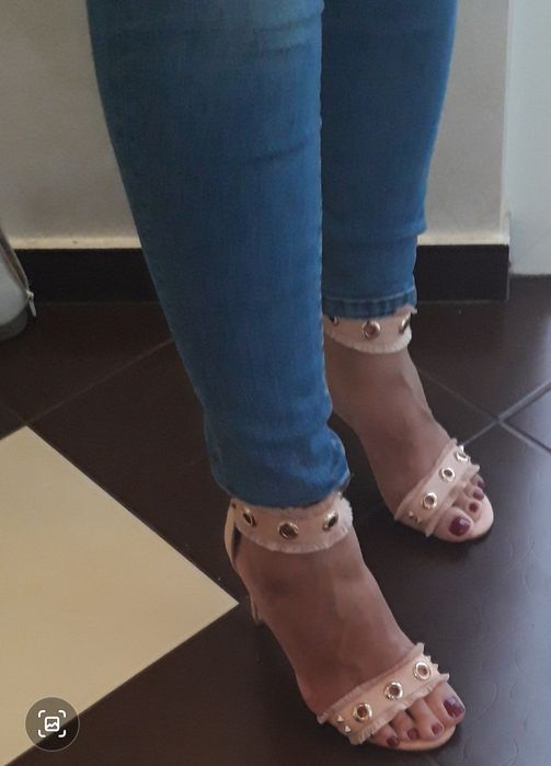 Sandale noi ,culoare roz prăfuit