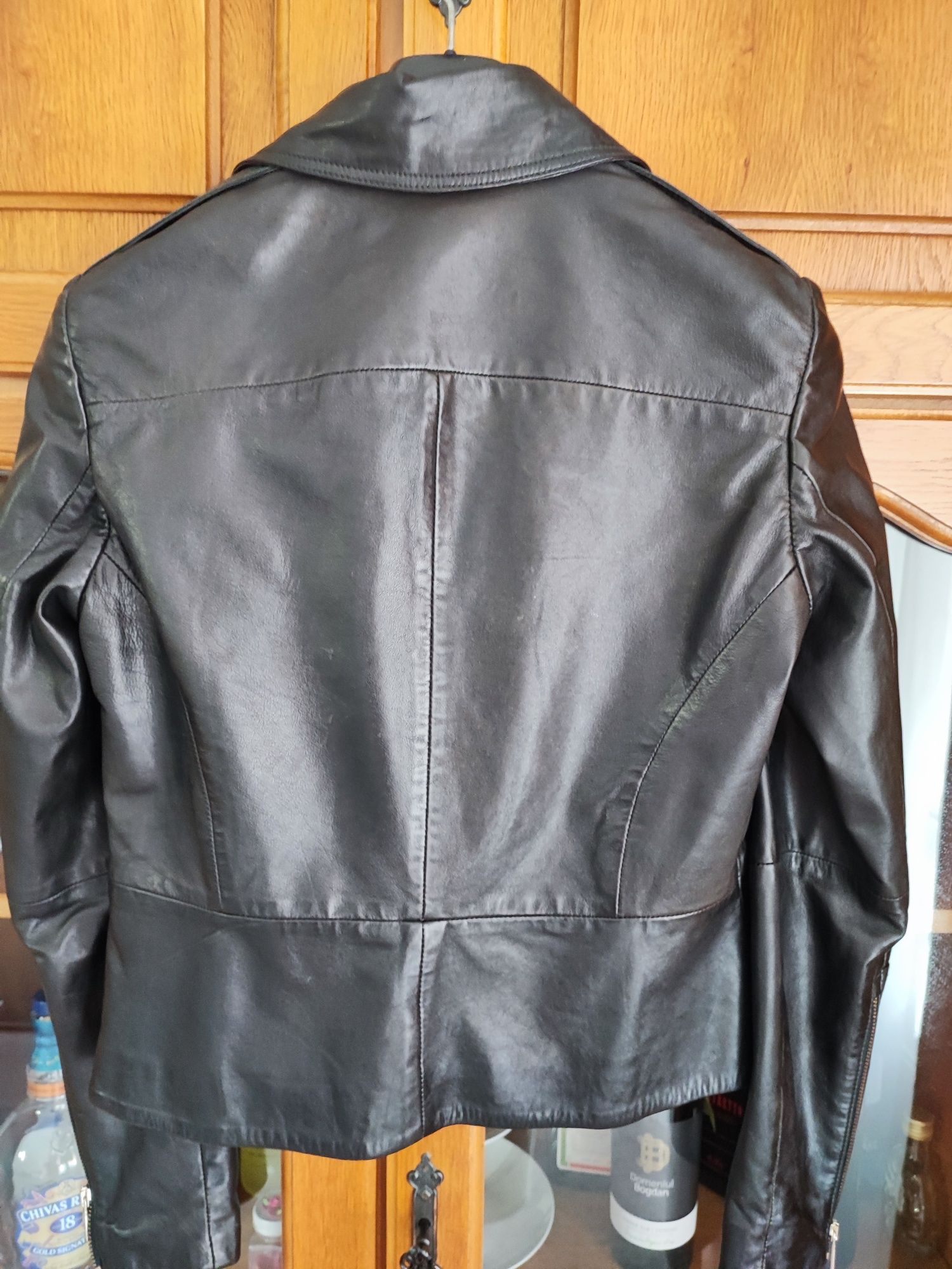 Jacheta Massimo Dutti din piele 100% originala , cumparata din Mexic !