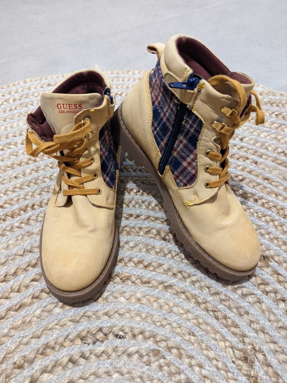 Ghete/ bocanci Guess 38