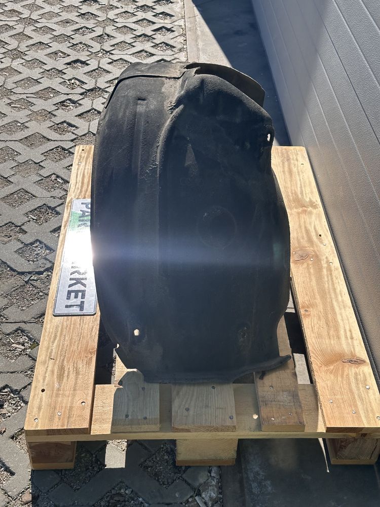 Преден ляв подкланик AUDI A6 C7 4G 4G0821133D