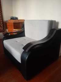 Кресло-кровать в хорошем состоянии