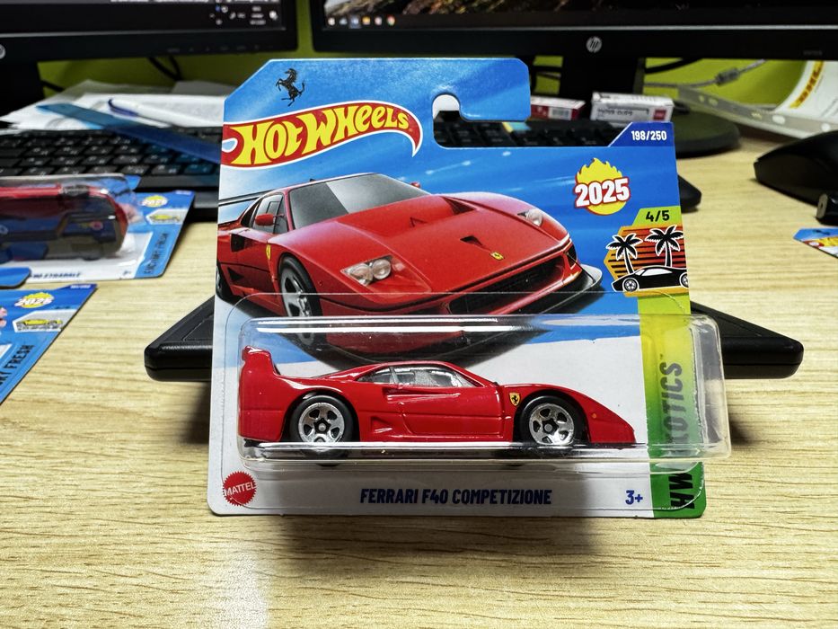 Hot Wheels Ferrari F40 Competizione / Ferrari SF90 Stradale