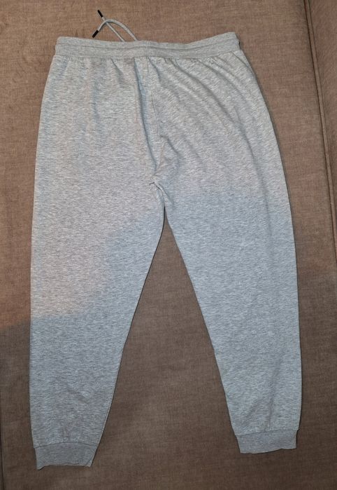 Pantaloni lungi mărimea M