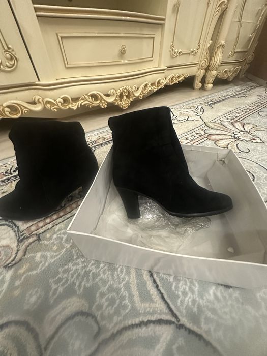 Продам зимние сапоги натуралка