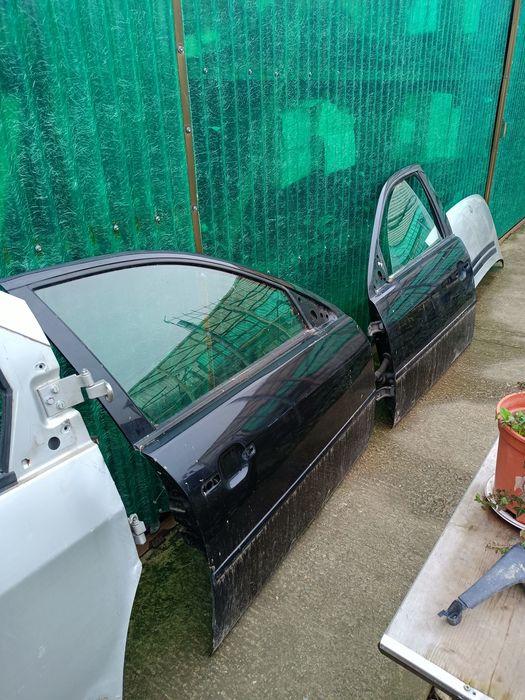 Ușa portieră Ford Mondeo mk3 2004