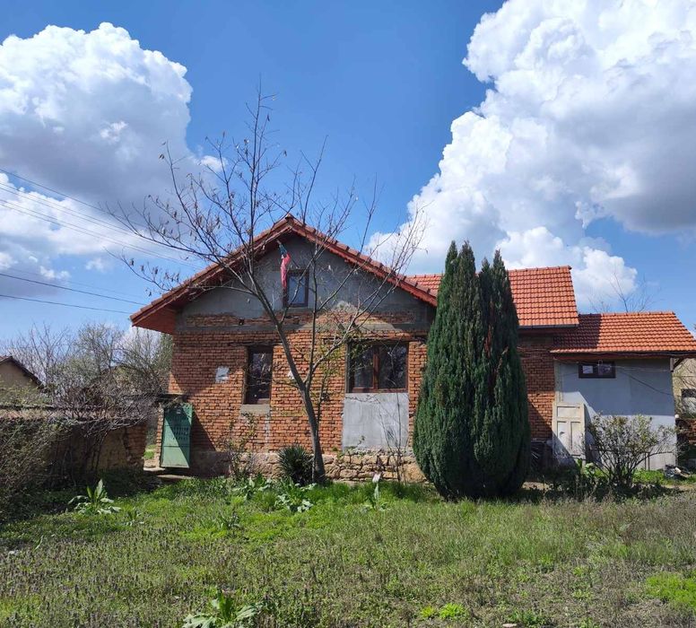 Продава се къща в с. Липница, обл. Враца