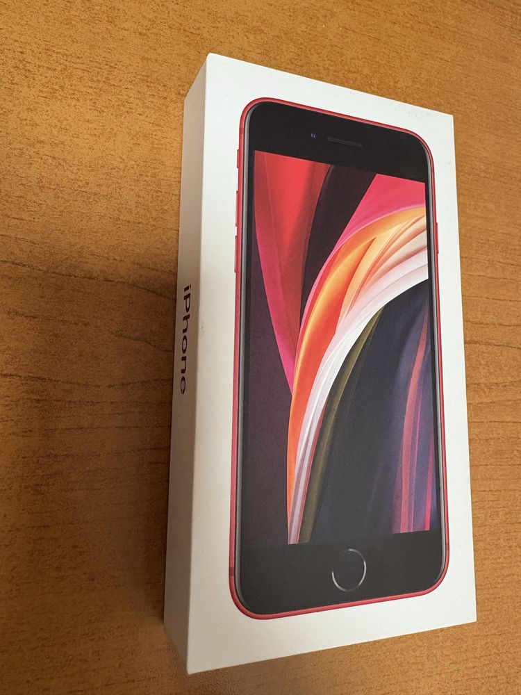 Продавам телефон Iphone SE 2020
