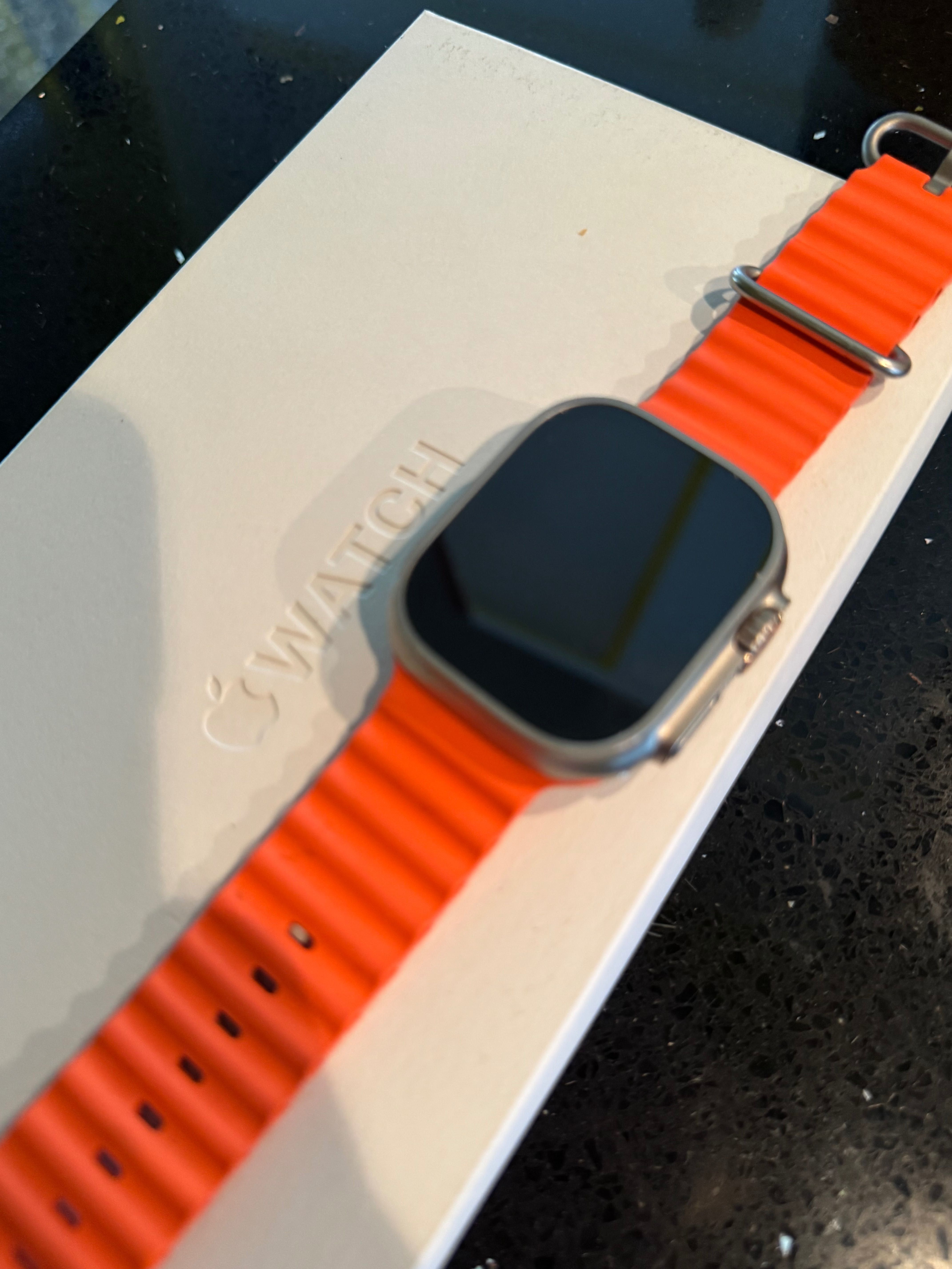 Apple Watch Ultra 49mm Titanium Case