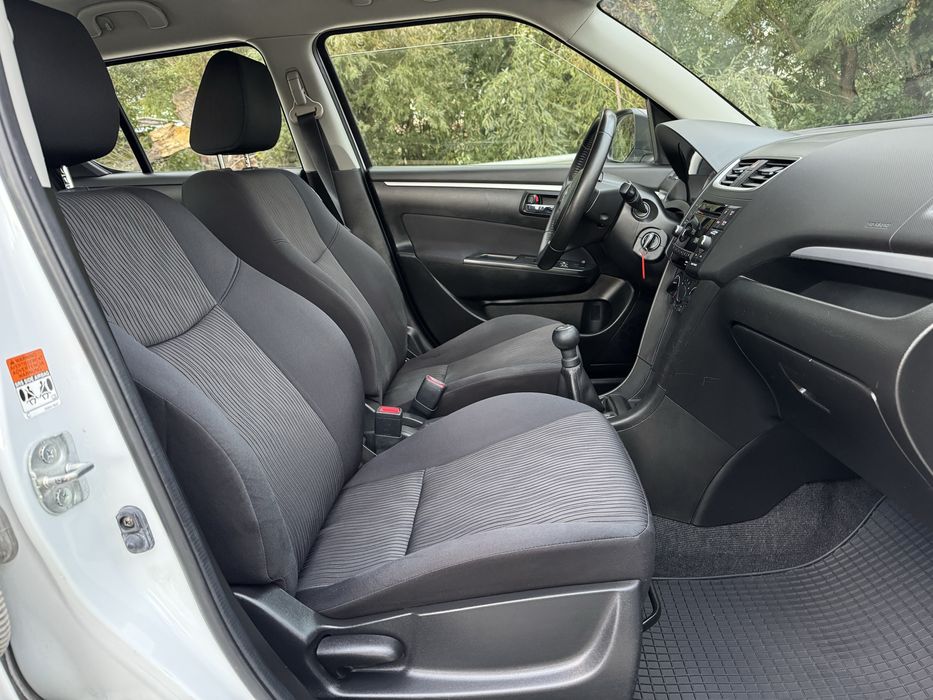 Suzuki Swift 4x4 - 2012 - 1.3 benzina - Alb perlat / Klima