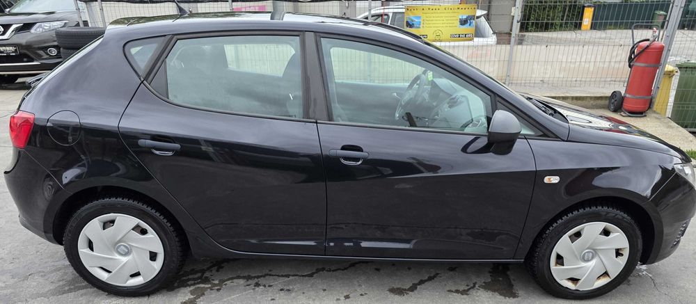 Vand SEAT IBIZA an 2010 1.4 L benzina