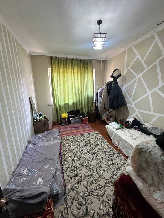 Продаётся на Авиасозлар-4, 2/2/5, бывшее семейное общежитие
