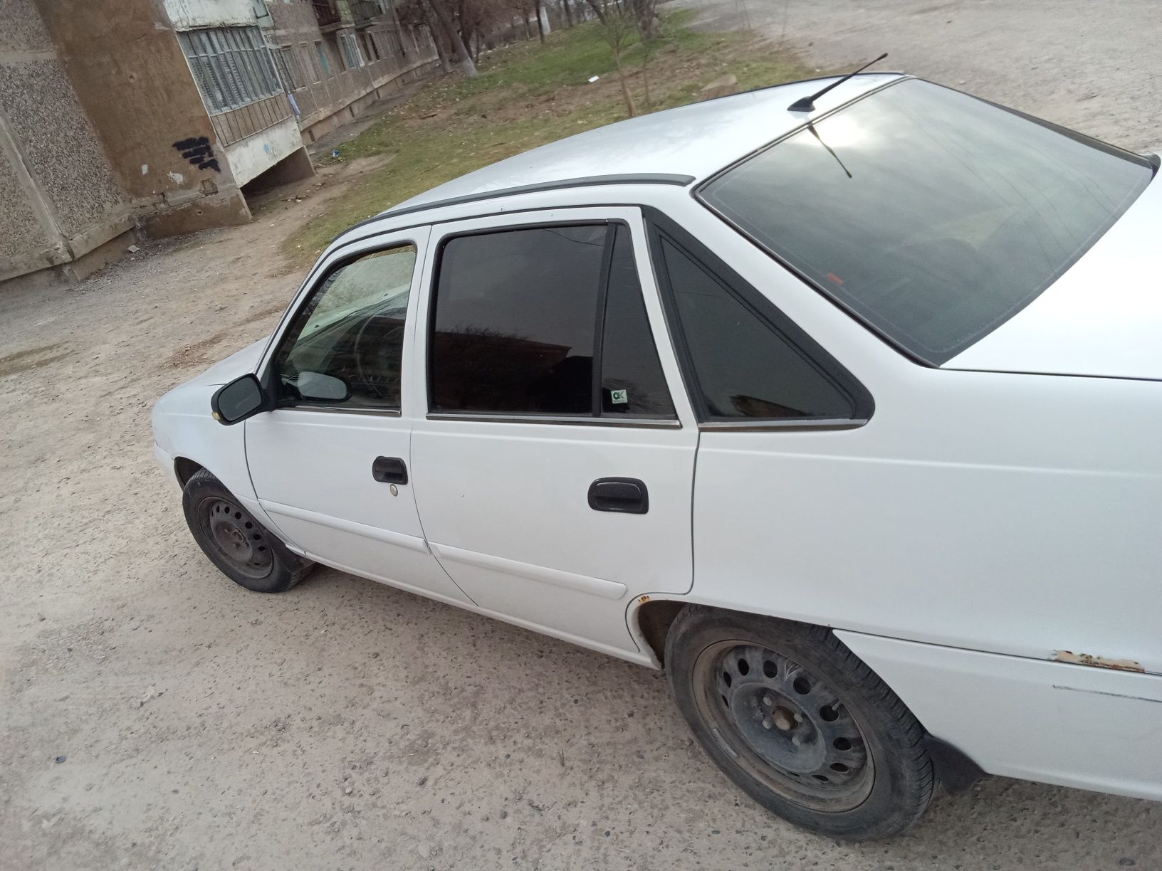 Продается нексия 2