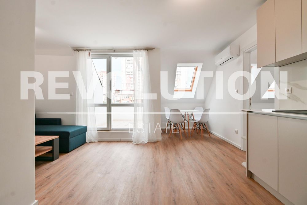 Двустаен апартамент в ж.к. Зона Б-19.