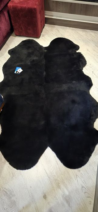 Продам ковры из овчины 1.30×1.80 разных цветов