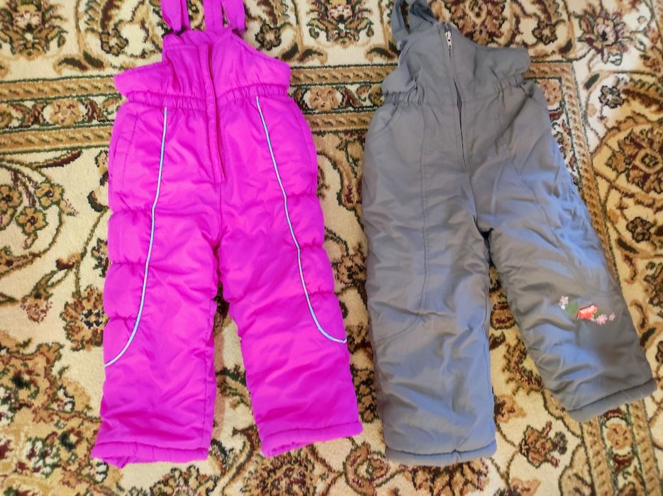 Продам 2 зимних полукомбинезона (штанишки)