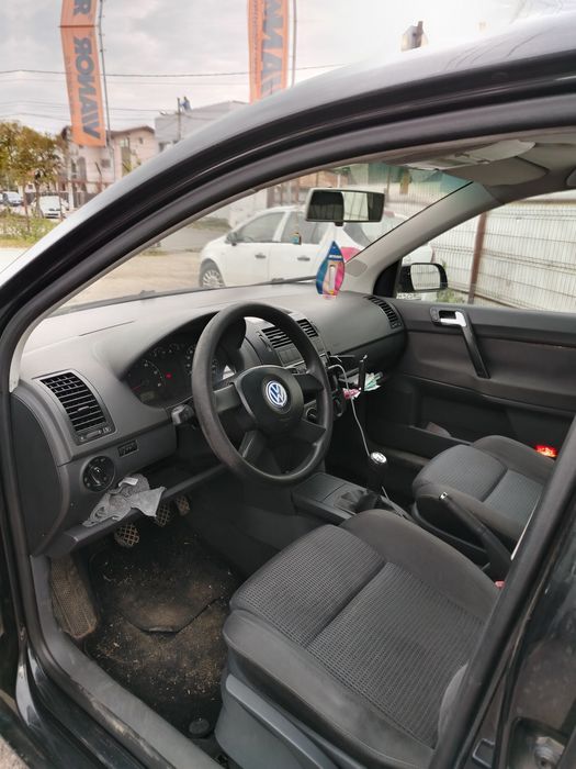 Vând Volkswagen polo