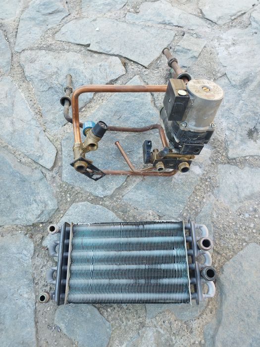 Dezmembrez centrala Ariston