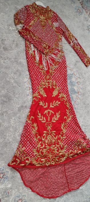 Новый платье с бисером