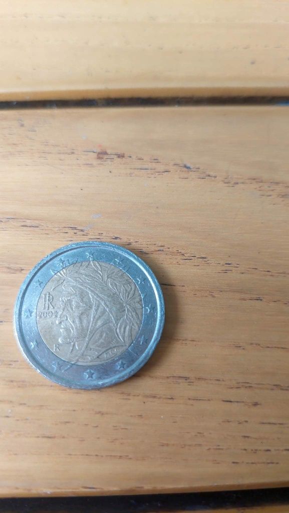 Vând moneda rară de colecție cu defect batere ,2 euro Italia  ,2002