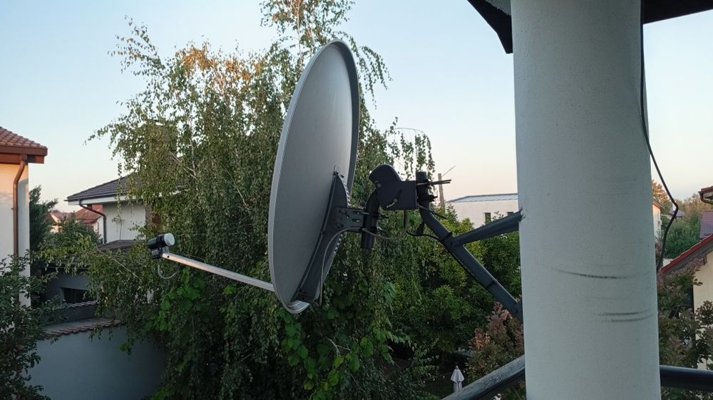 Vând antena profesionala TV Sateliti Sharing