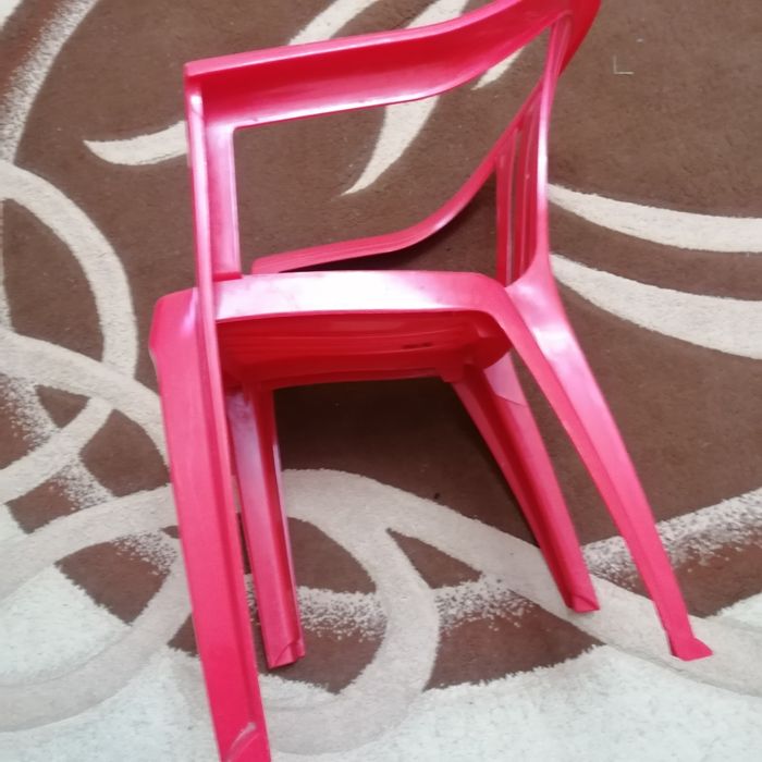 Scaun plastic pt copii
