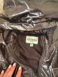 Детскo яке марка Guess. . В перфектно състояние!