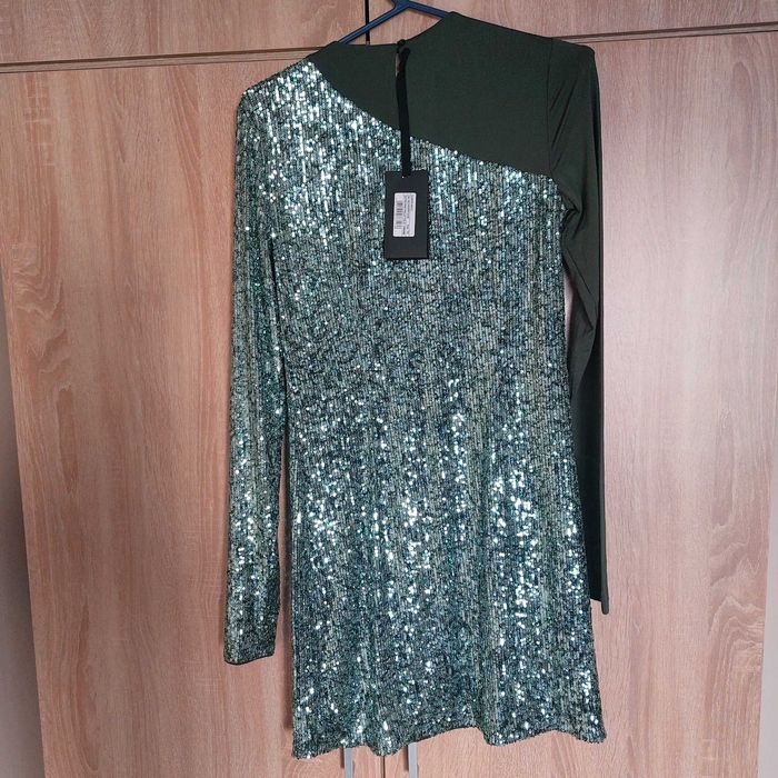 Pinko рокля с пайети