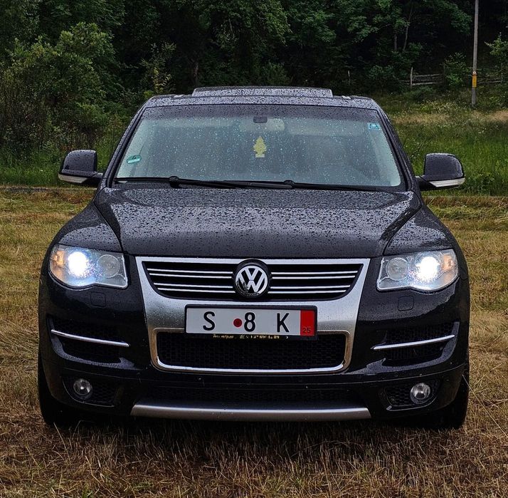 Volkswagen Touareg V6 CASA R line *perne*