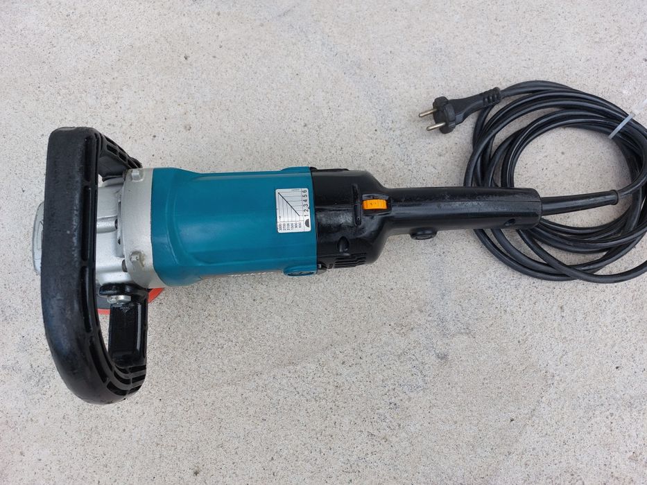 Полир машина Makita 9227CB

Работи перфектно, идеално състояние. Подро