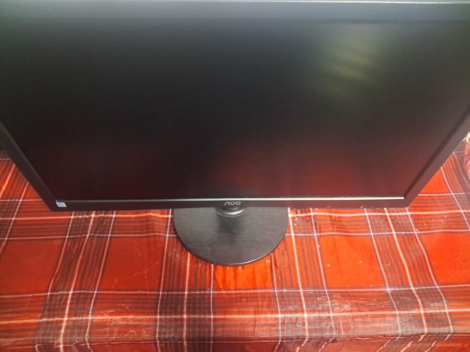 Vand Monitor AOC