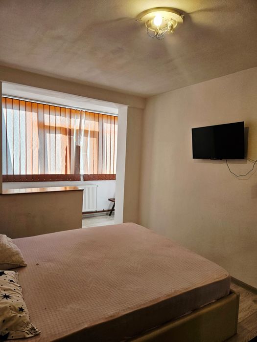 Inchiriez apartament 4 camere