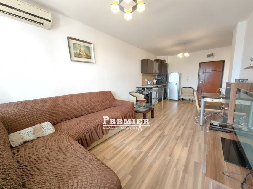 Продава се Двустаен апартамент в Поморие - 65 кв.м за 1200 €/кв.м - Снимка #2