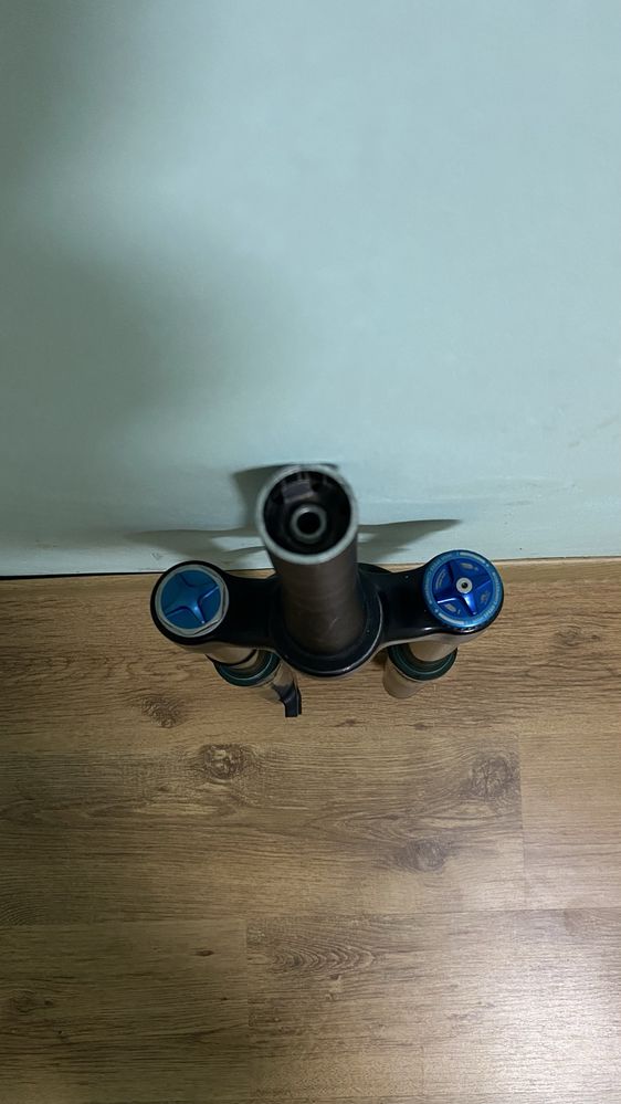 Fox 36 Factory RC2 kashima