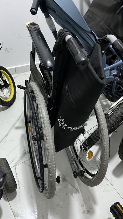 Инвалидная коляска