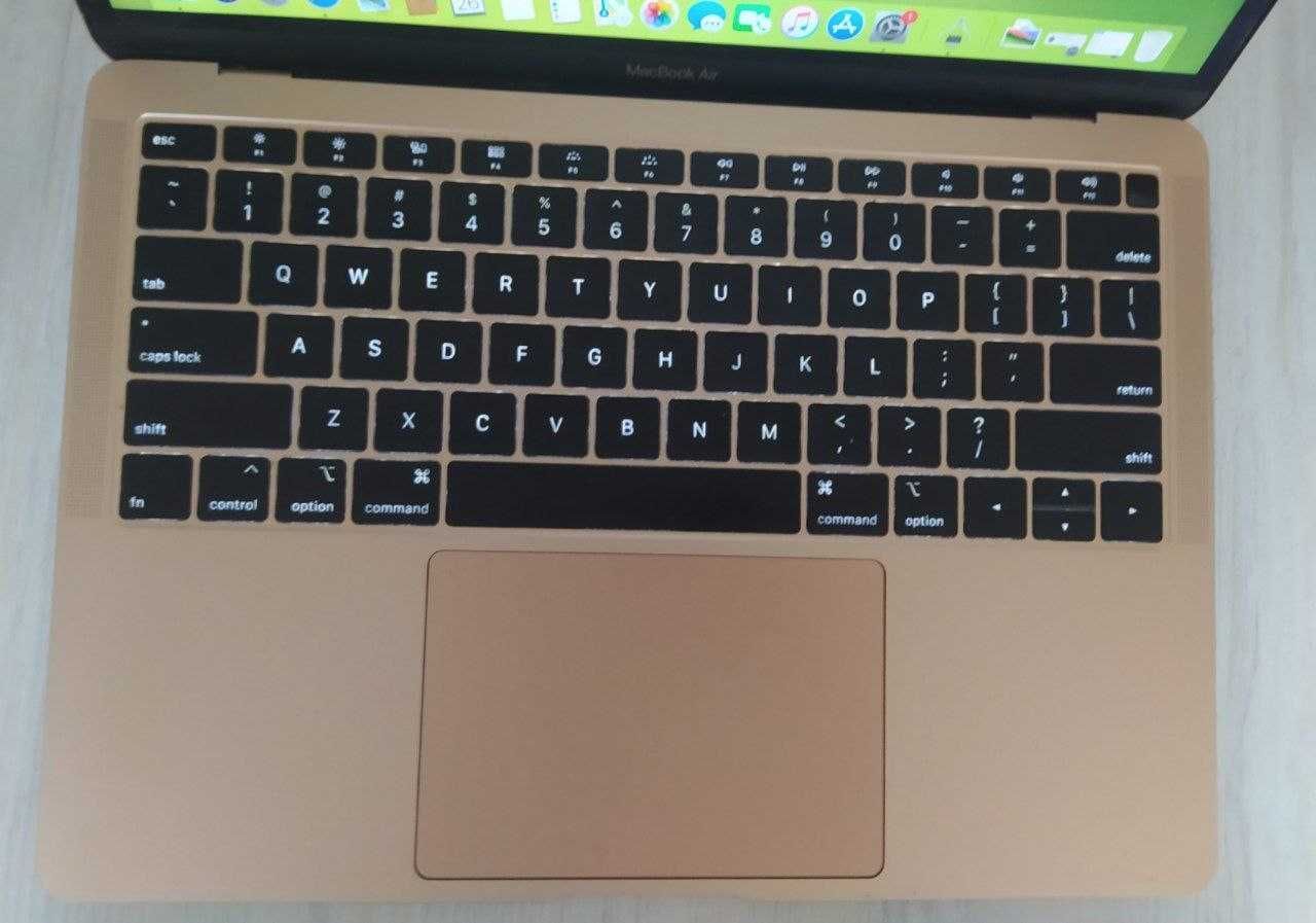 Apple Zolotoy MacBook Air ideal holat + bonus