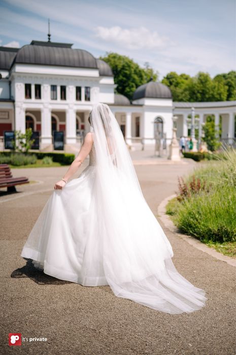 Vand rochie de mireasa