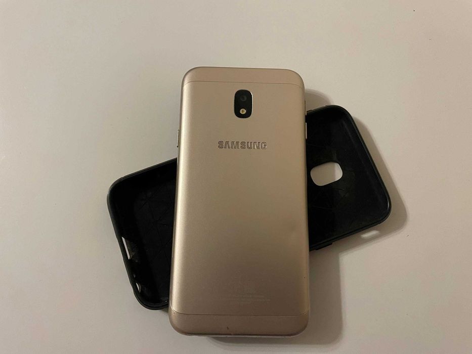 Смартфон Samsung J3 2017