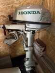 Vând / schimb motor Honda 5 cp , 4 timpi an 2010