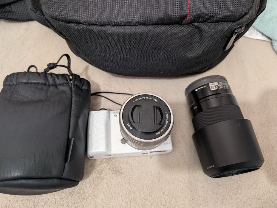 Camera Sony Alpha 5000