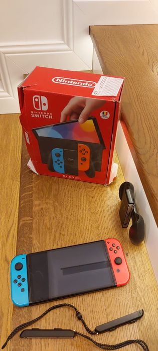 Nintendo switch oled + 7 jocuri