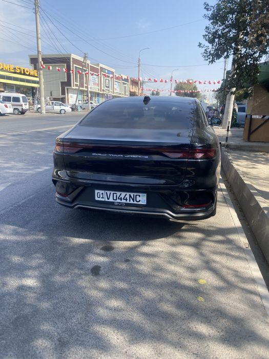 BYD HAN 2025 smart 701, qora rang, 6900km. yurgan