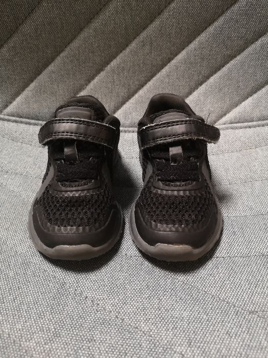 Бебешки маратонки Hummel