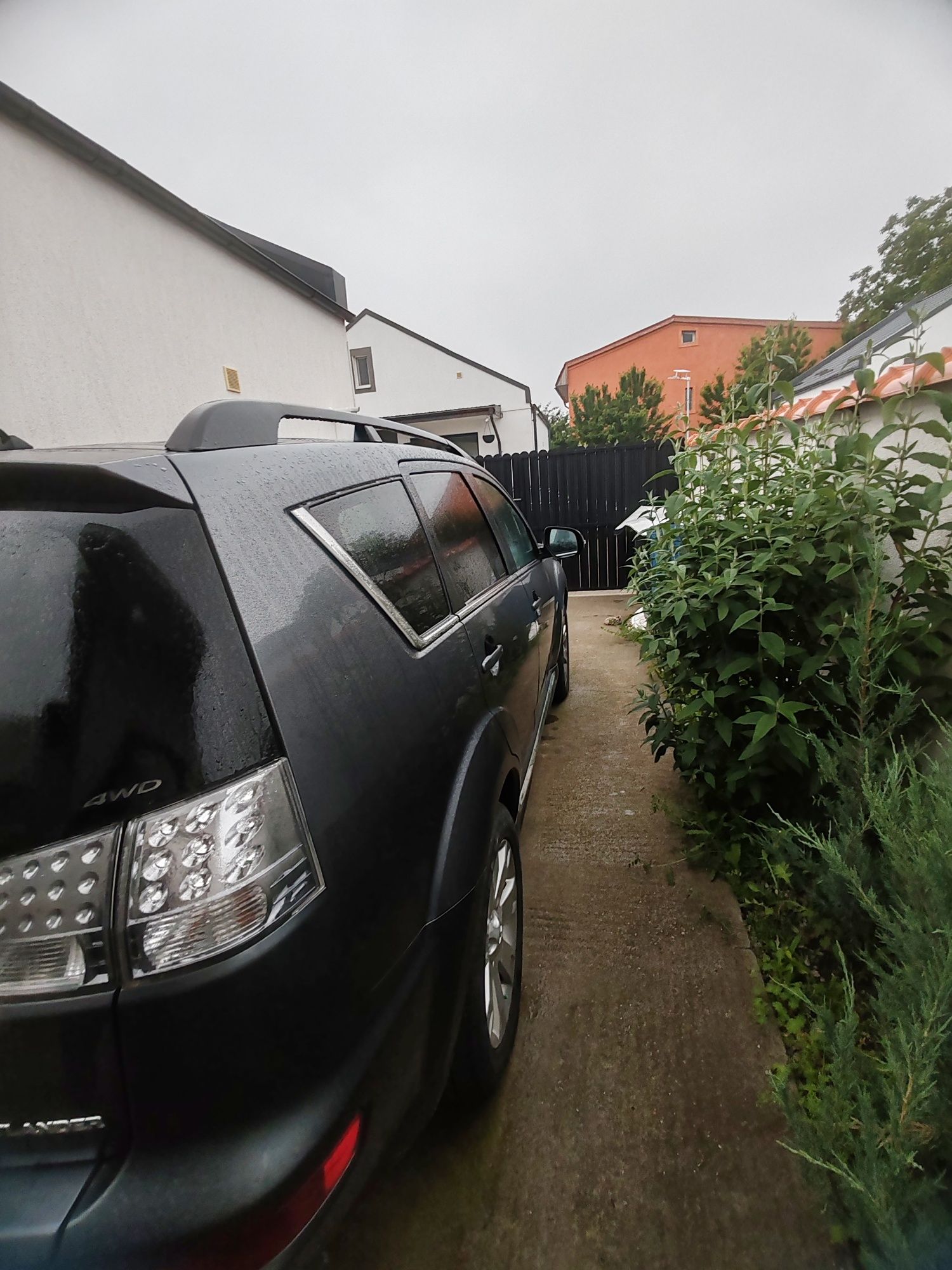 Mitsubishi Outlander 2012, 4x4, cutie automata, 7 locuri, 170.000 km