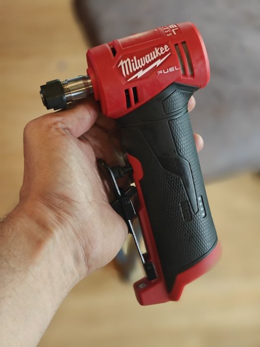 Polizor Milwaukee Biax M12 FDGA