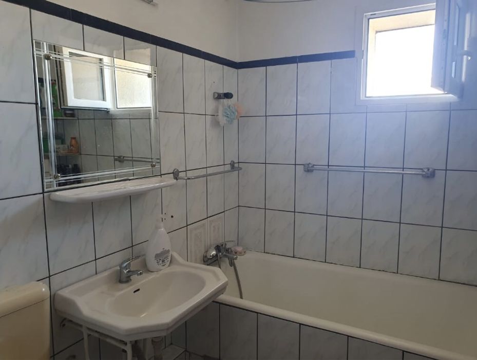 Vand apartament cu 3 camere Gara Obor