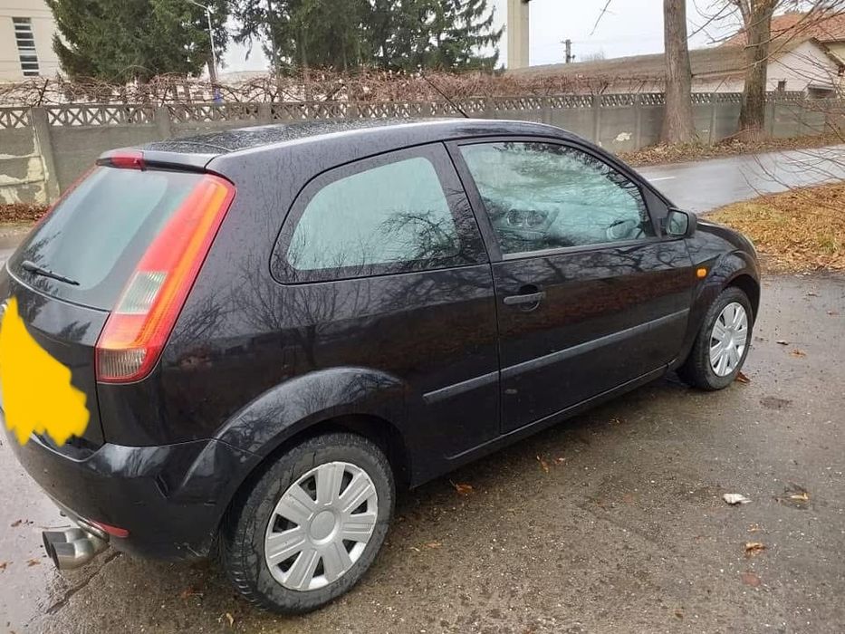 Mașina Ford Fiesta