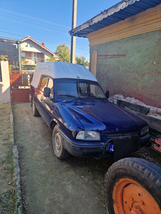 Vând Dacia Papuc