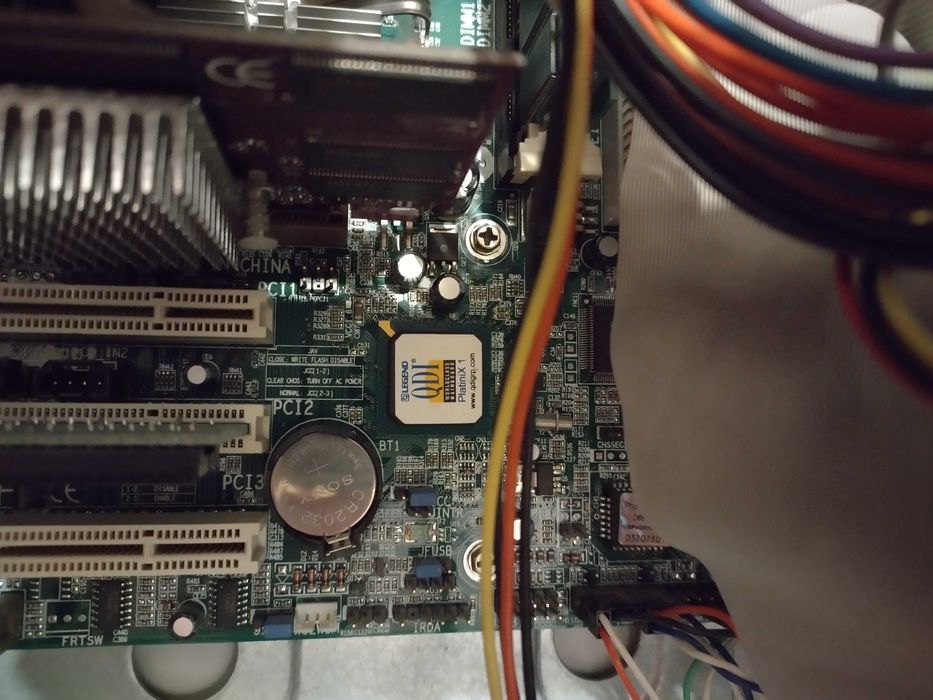 Kit QDI PlatiniX 1 / intel P4 1.5Ghz / 384 SDRAM retro/vintage testat