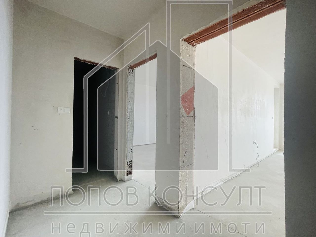 Продава се Двустаен апартамент в Пловдив, Остромила - 86 кв.м за 1150 €/кв.м - Снимка #4
