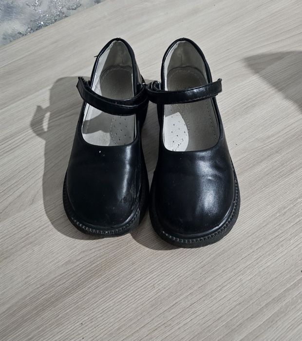 Туфли школьные,для девочек.        .